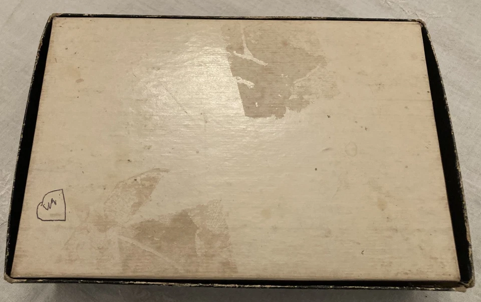 Vintage 1980 Milton Bradley Pocket Simon Electronic Handheld Game with Box - Image 2 of 4