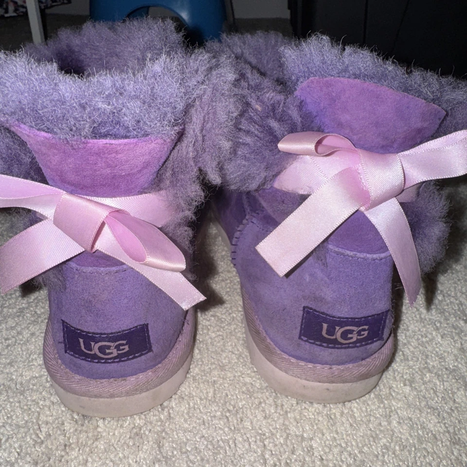UGG KIDS BAILEY BOW II BOOT Purp SUEDE SHEEPSKIN Uggs BIG KIDS US 4 EUR 36 - Image 2 of 4