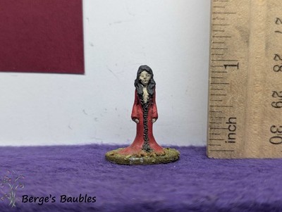 Grenadier 2014 (e) Vampiress M12 Metal Miniature Fantasy