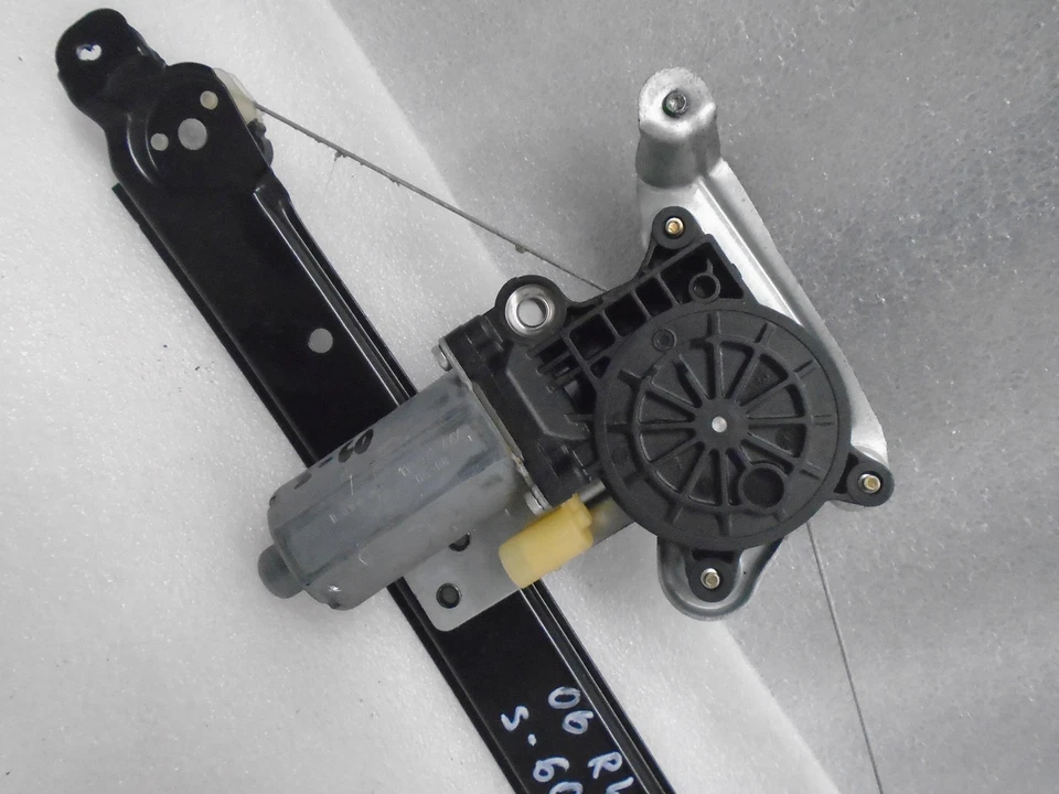 Motor regulador ventana lado conductor trasero izquierdo Volvo S60 2001-2009 OEM VI70279 Foto 2 de 4