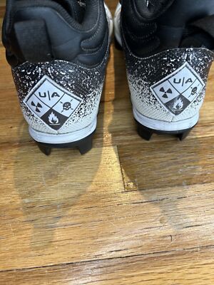 Under Armour Mens Spotlight Franchise RM 2.0 Football Cleats White