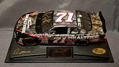 AUTOGRAPHED 2000 Dave Marcis #71 Realtree Camoflage Chevy 1/24 Revell NASCAR