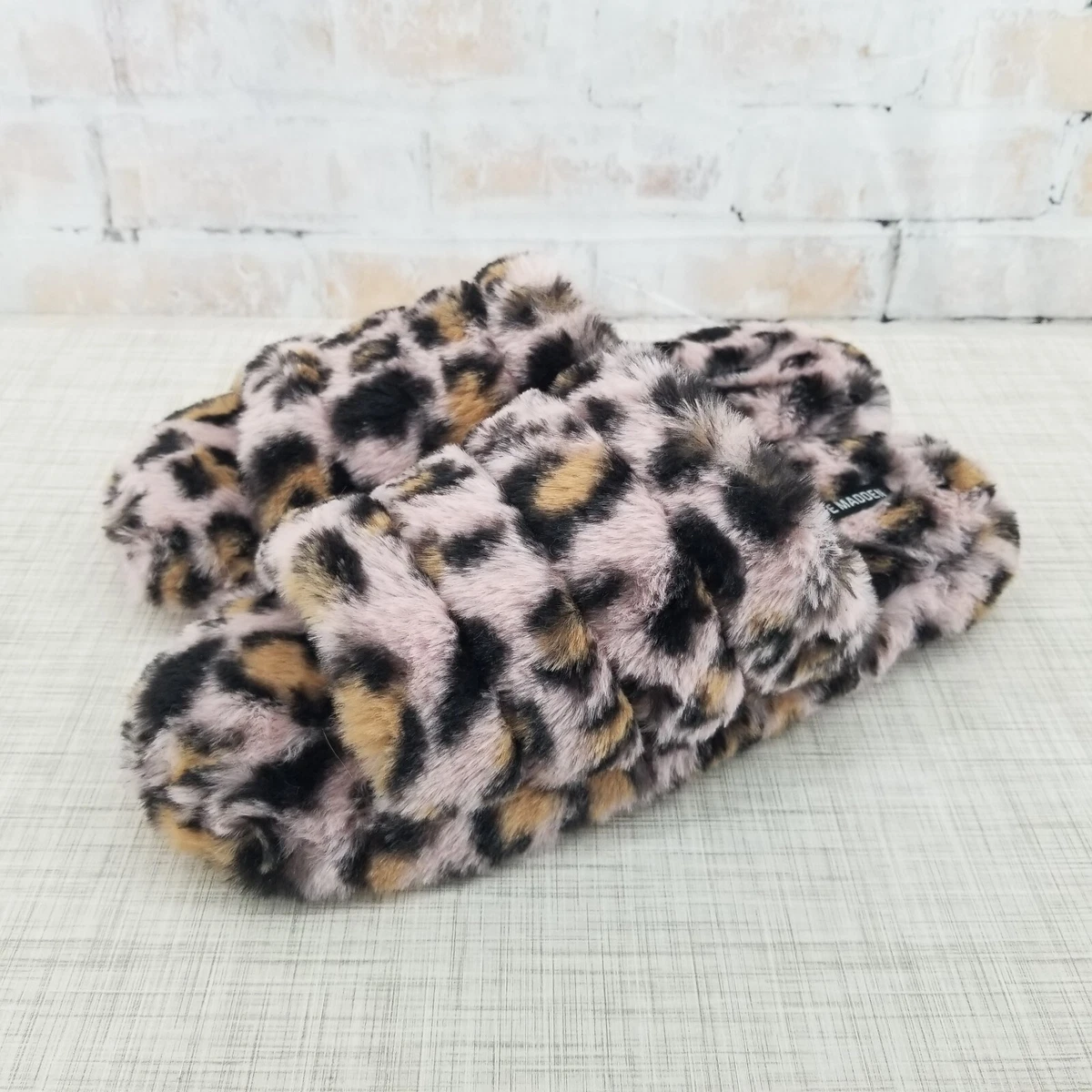 Steve Madden Fabfuzz Pink Leopard Print Faux Fur Slippers Womens