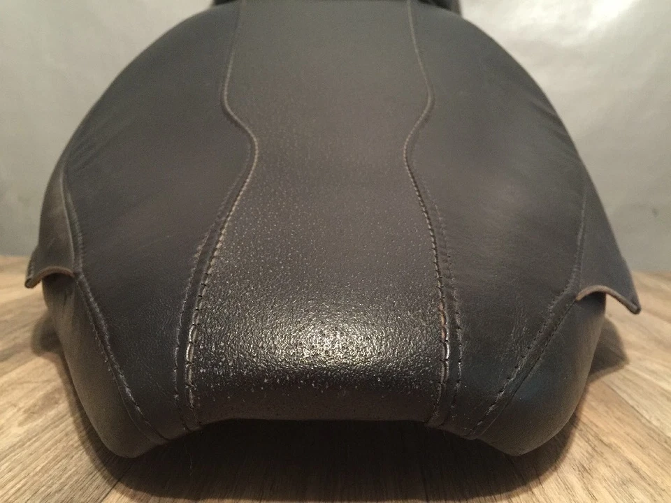 82-03 Harley Davidson Sportster seat 094934 W/leather And 094968 Passenger Seat - Image 3 of 4