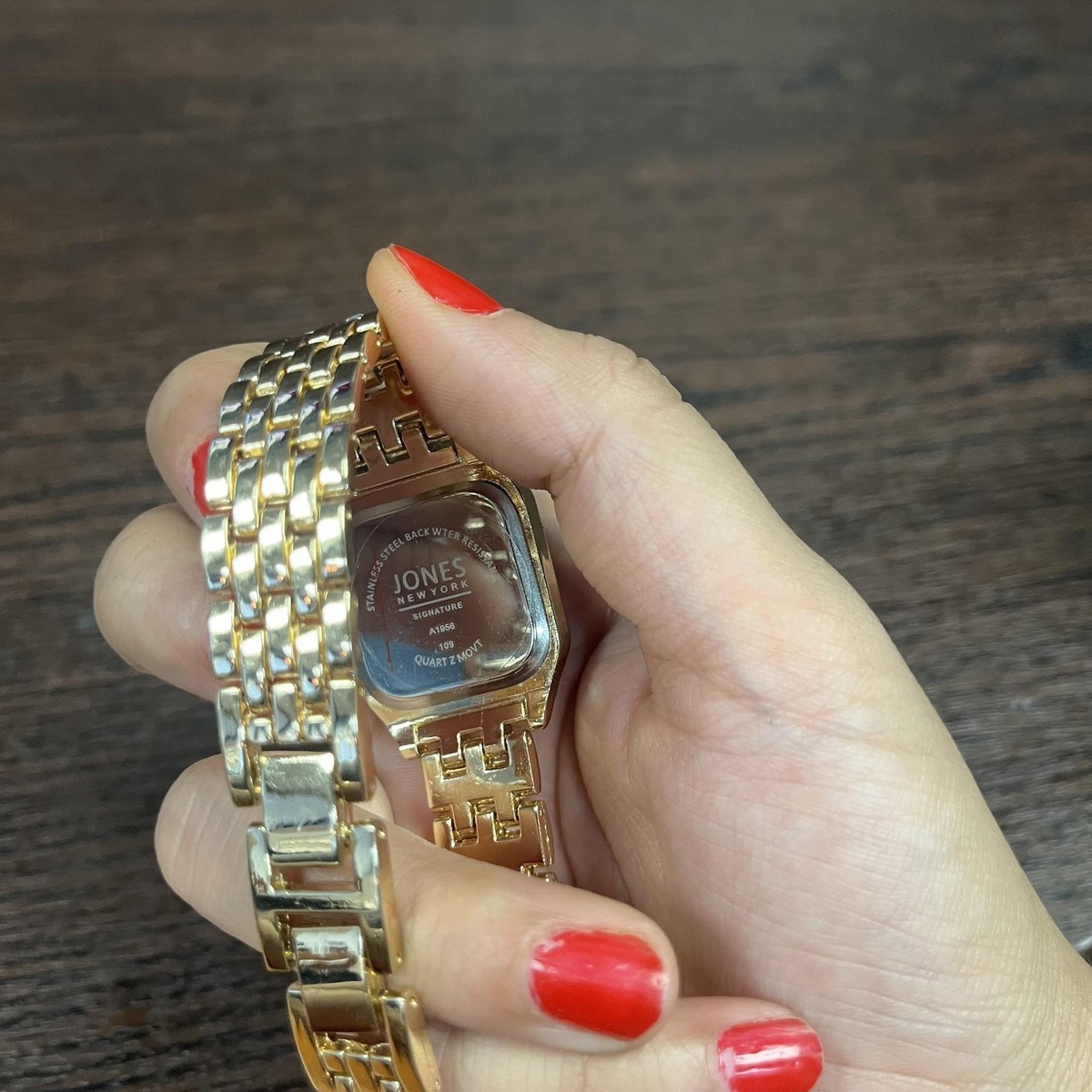 Jones New York Watch Gold Tone Women display picture 3