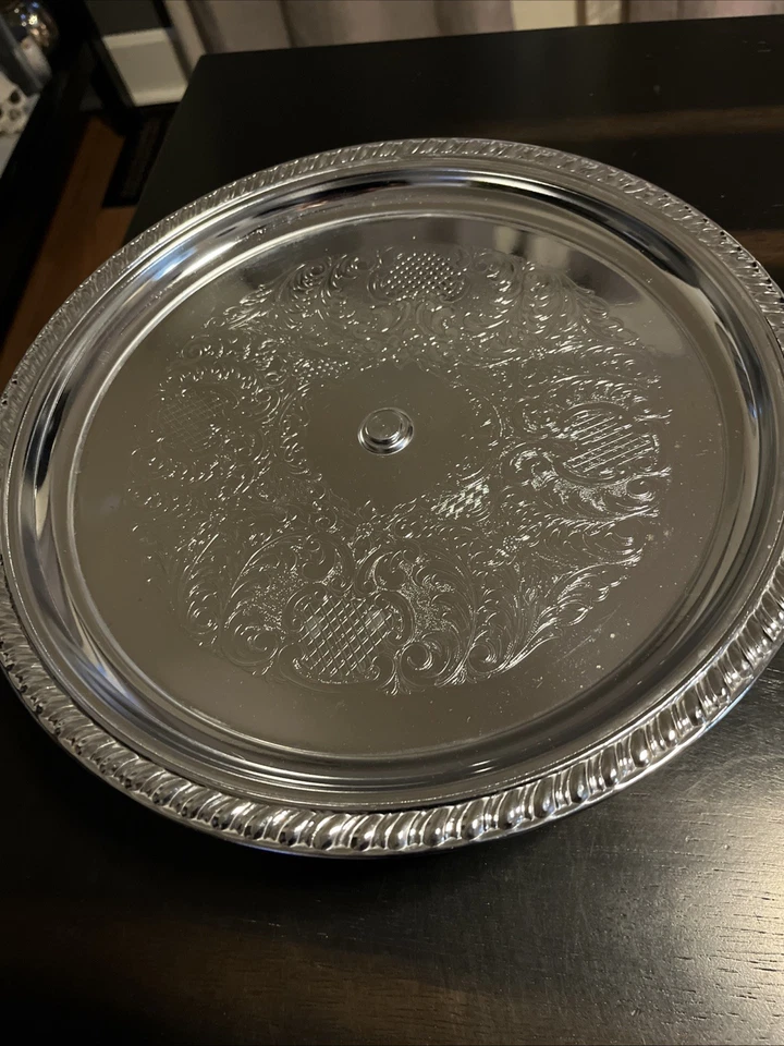 Soporte de exhibición de pasteles enchapado en plata vintage base de pedestal Irvinware como Foto 2 de 4