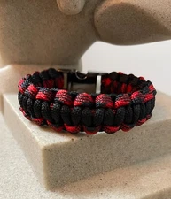 Paracord Bracelet with Black and Red Camouflage Color - Cobra Weave Style