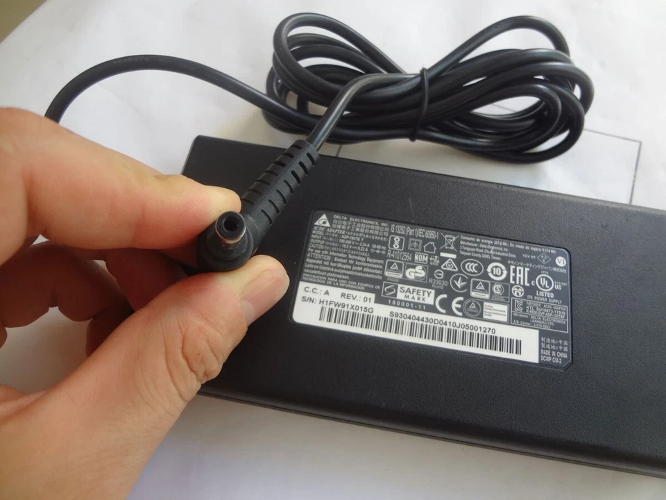 Adaptador Delta 19.5V 9.23A ADP-180TB F para MSI GS75 Stealth 10SE-646UK 180W fabricante de equipos originales Foto 3 de 4
