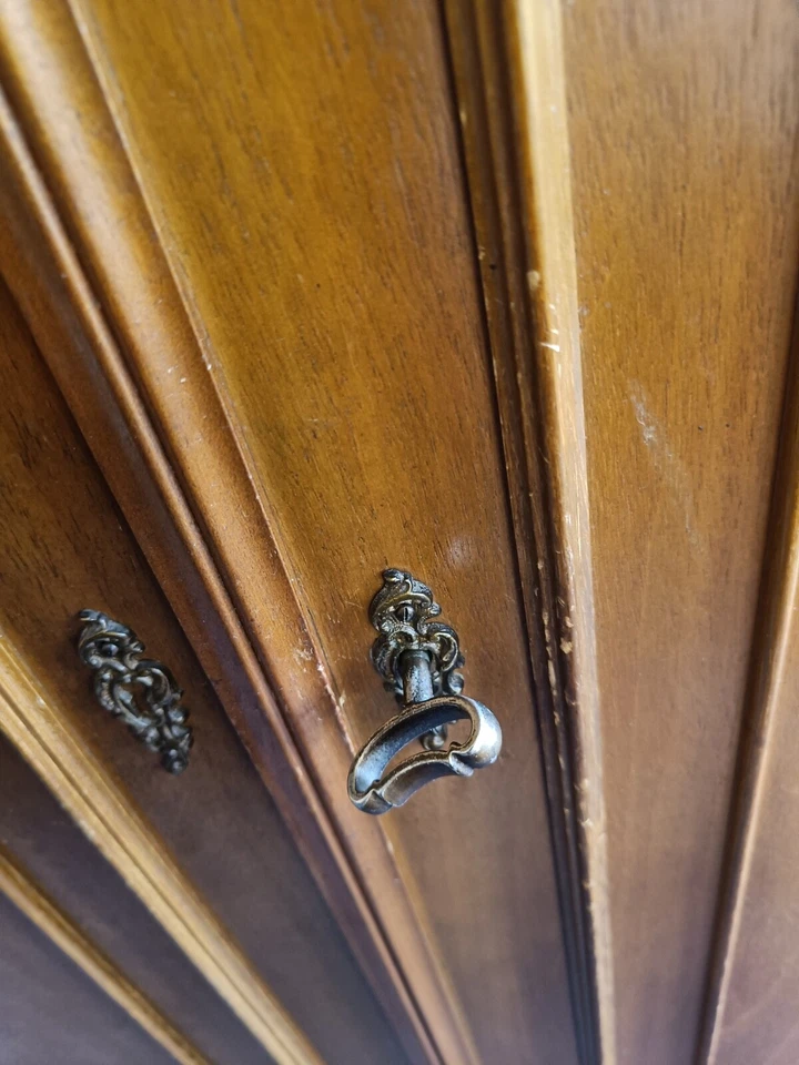 Wonhnzimmer Schrank/Sideboard/ Highboard/mit Vitrine "Chippendale" 295 cm lang - Bild 3 von 4