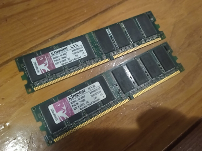 Kingston ValueRAM 512MB 400MHz PC3200 DDR Desktop Memory (KVR400