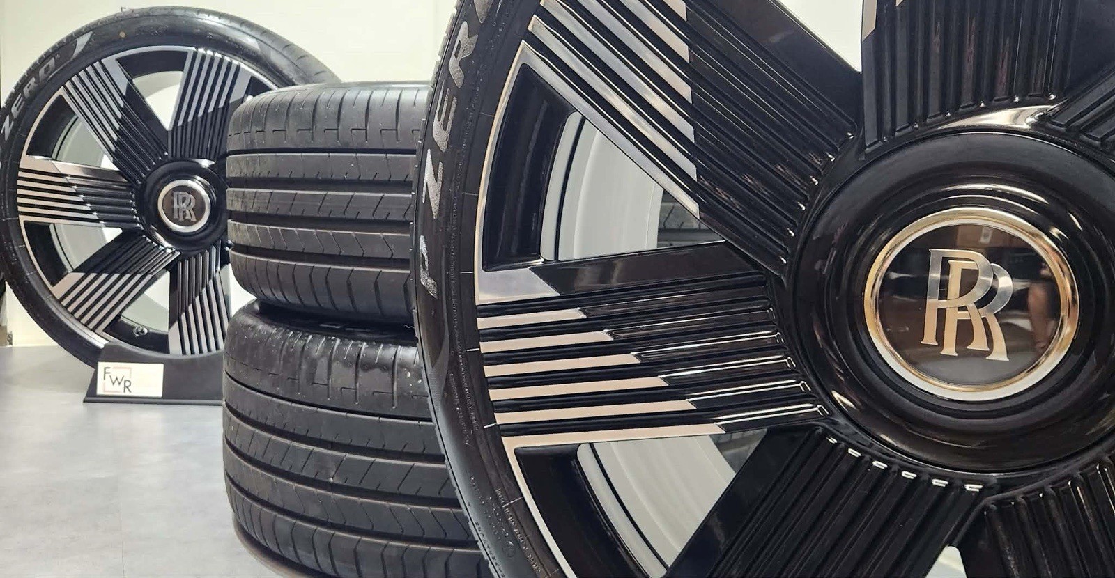 23" Rolls-Royce Spectre Factory OEM original wheels rims tires 2024 2025 🔥🔥🔥