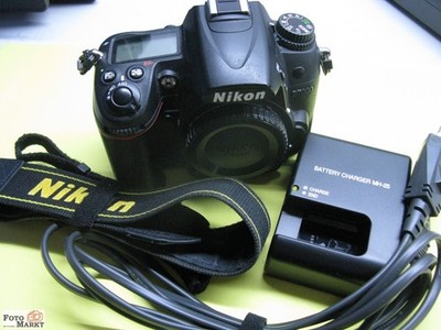 Nikon D7000 Gehäuse DSLR Kamera body Spiegelreflex mit DX-Sensor