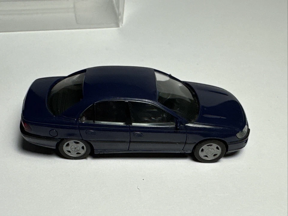 Modellauto Herpa 1:87 / H0 #4084 Opel Omega dunkelblau mit EVP EMA179 - Bild 4 von 4