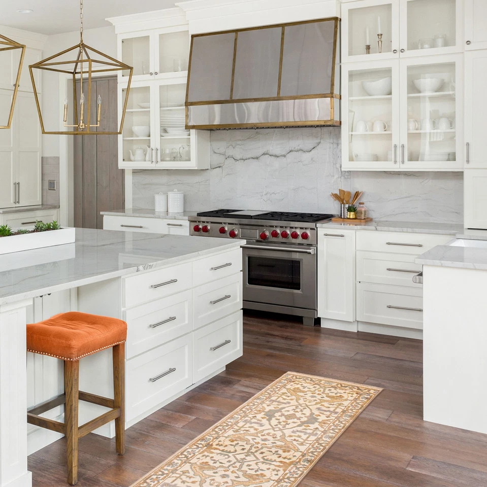 2'6" x 7'10" Vintage Hand-knotted Runner Rug Traditional Oriental Wool Carpet - Image 2 of 4