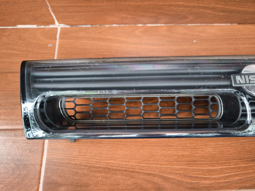 Nissan Cefiro A31 1991 Front Radiator Grille Mask 6231371L00 OEM - Picture 2 of 20