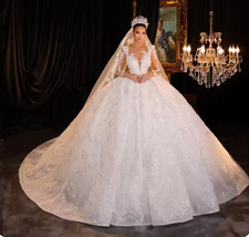 Gorgeous Tulle Ball Gown Wedding Dress Beading Appliques Luxury O-Neck Glitter