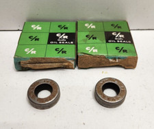 LOT OF 2 NEW OLD STOCK CHICAGO RAWHIDE OIL SEALS 1/2" SHAFT X 1" OD 4946