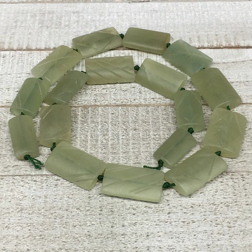 133.2g, 25mm-32mm,17 Beads,Serpentine Rectangle Beads Strand Carved, 22",BN241 - 第 1/4 張圖片