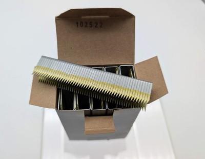 Acme T75 Staples 7/8'' Leg Galvanized Resin Coated 5/8'' Width 652132R Box of 1000