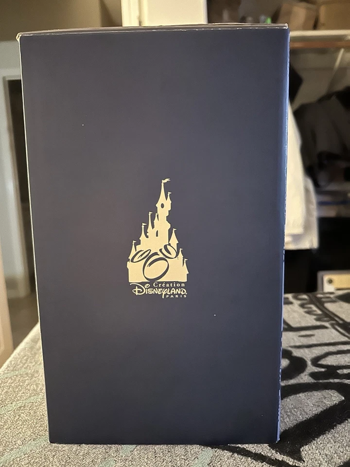 Reloj Mickey icónico del hotel Disneyland París Foto 2 de 4