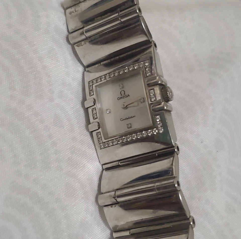 💯 Auth Omega mother Pearl Diamond Watch . - Image 3 of 4