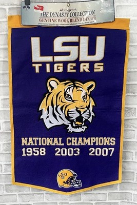 LSU Tiger Wandbehang Plakette Wandteppich. Champions 1958 2003 2007. Neu
