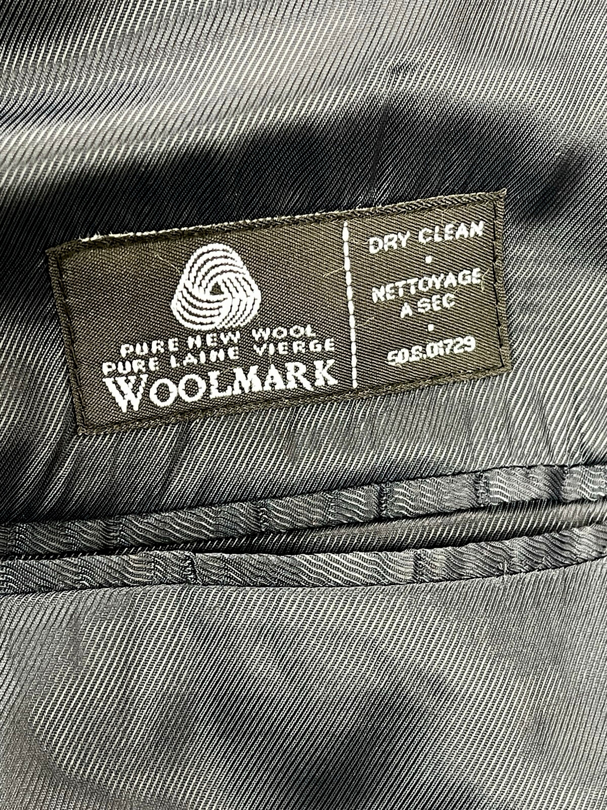 Vintage Calvin Klein Mens 48L Navy Black Pinstripe Wool Blazer Sport Coat Jacket thumbnail 7