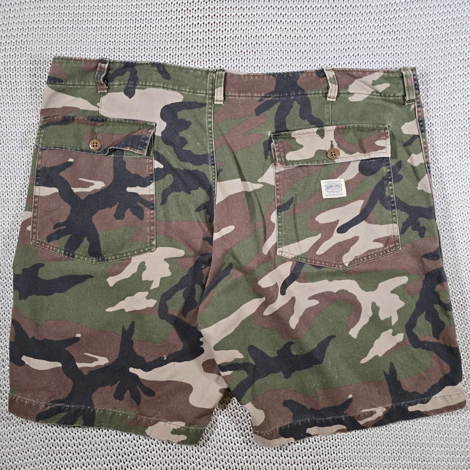 Shorts camuflado masculino jeans e suprimentos Ralph Lauren tamanho 42 frente plana desgastado desbotado - Imagem 2 de 4