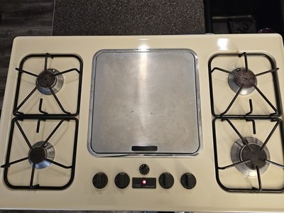 Thermador 36'' Professional Gas Cooktop - Model SGT36G (Almond/Biscuit)