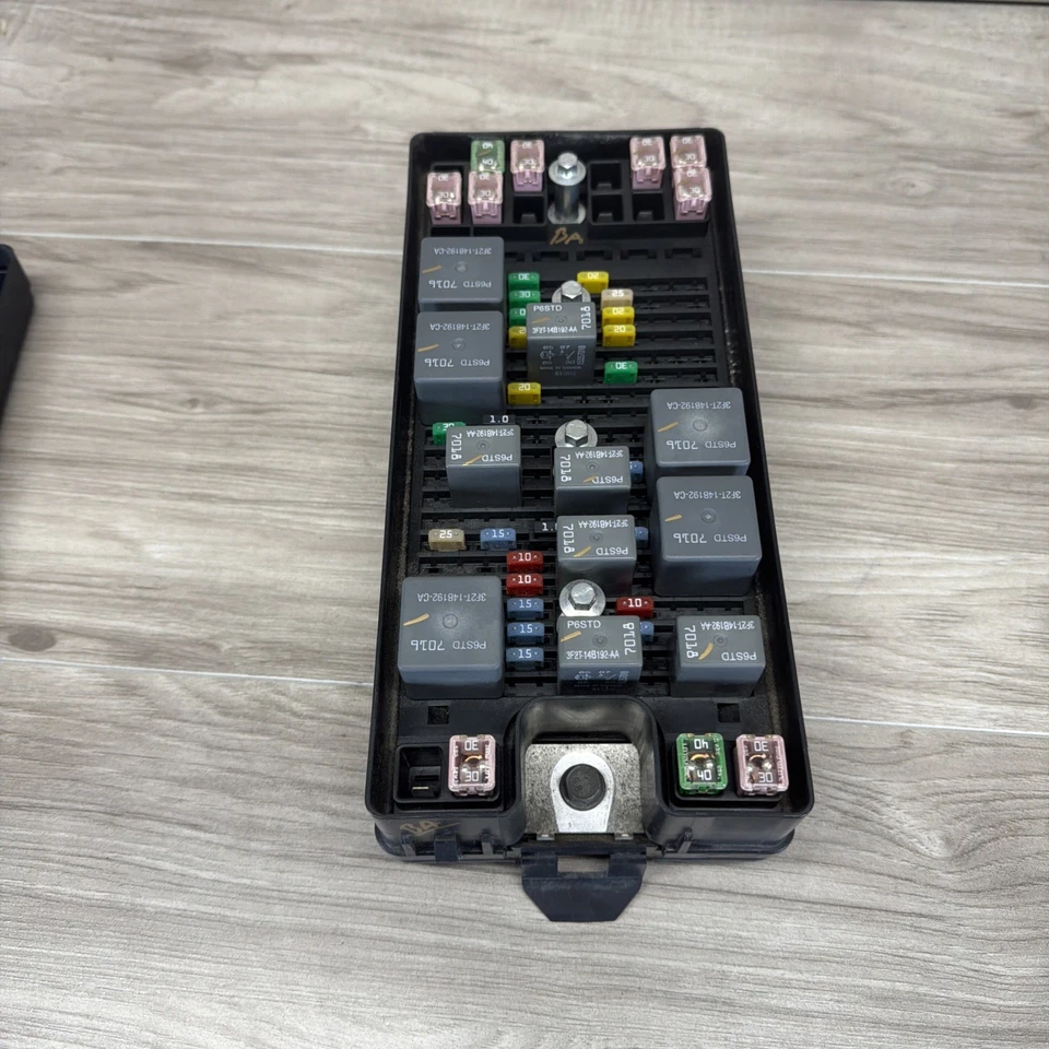 2007 - 2008 Ford Mustang Fusebox Fuse Box Junction Relay Module 7R3T 14K001 - Image 4 of 4