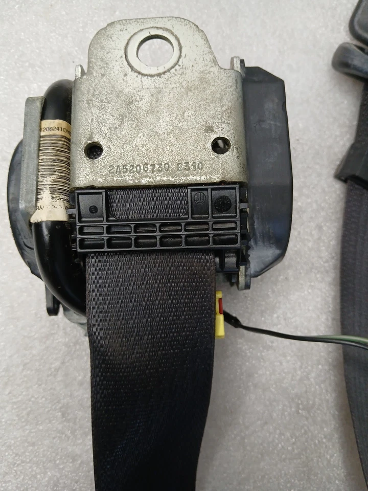 07-09 Dodge Caliber Front Right Passenger Side Seat Belt Retractor 603716400C - Image 2 of 4