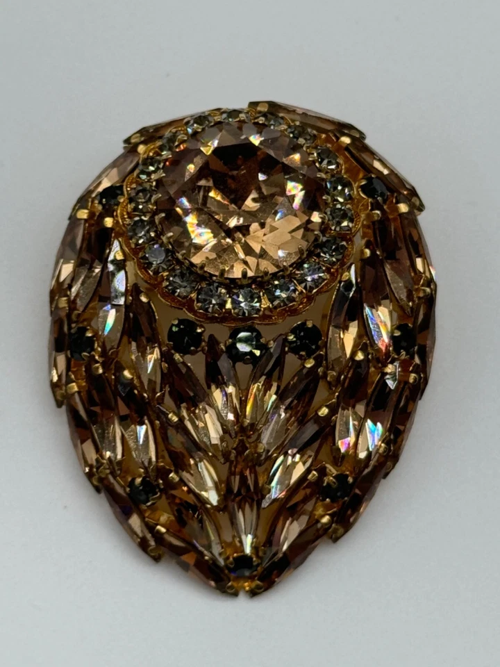 Vintage Schoffel Austria Signed Rhinestone Gold Tone Brooch - Image 2 of 4
