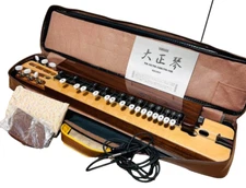 Yamaha TH-10E Taishogoto Electric Koto Japanese Harp Instrument with Case Used