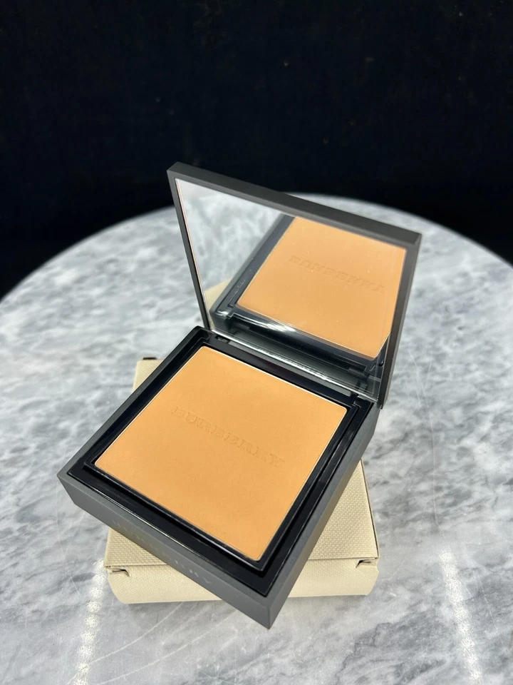 Burberry Cashmere Compact Flawless Soft-Matte Foundation ALMOND NO.43 - 0.4 oz - Image 4 of 4