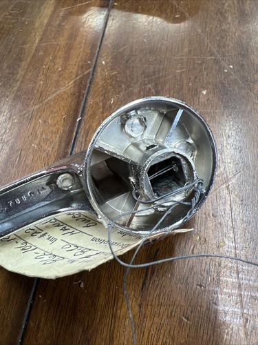 GENUINE INTERNATIONAL SCOUT 80 AND SCOUT 800 INSIDE DOOR HANDLE NOS NEW 862106R2 - Picture 3 of 3