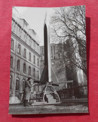 Press Photo - Expo U.N.E.S.C.O Rue d'ULM - Keystone 1957!
