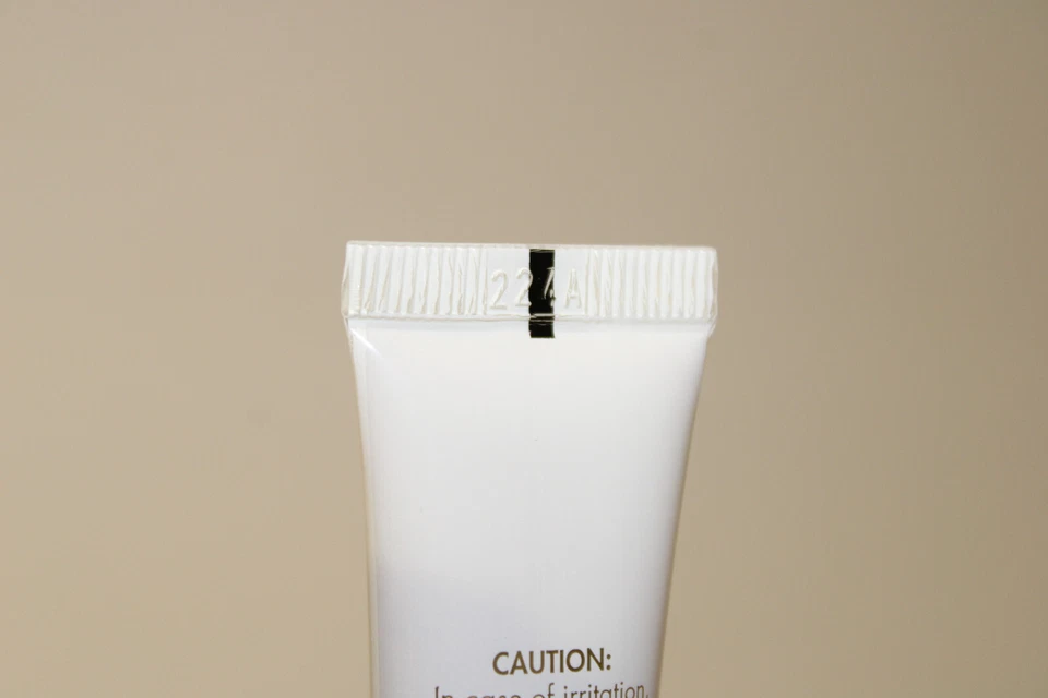 Stila Heaven's Hue Hydro Luminator Star Gazer New in Box 1.5 ML Full Size - Image 4 of 4