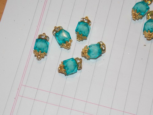 18mm fancy glass TURQUOISE crystal gem dress button jewel rhinestone - Picture 2 of 2