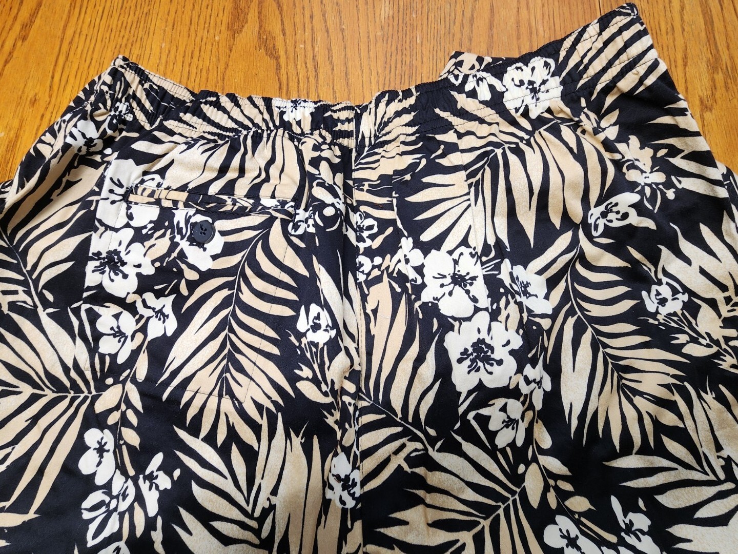 Classic Elements Brown Black Leaf Capri Plus Size… - image 4