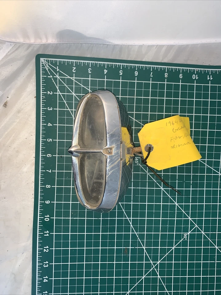 1964 Pontiac Grand Prix Fog/drivers Lights Original Guide 2 Sae Dp64 - Imagem 2 de 4