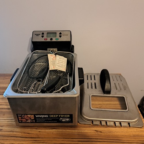 Waring Pro Professional Deep Fryer DF280 3 Baskets & Lid WORKS GREAT