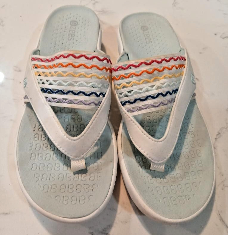 Bzees Sandals - White w/ Rainbow Embroidery - SZ 7.5 Womens