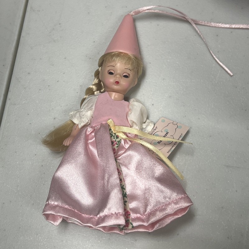 2003 Madame Alexander Miniture Rapunzel Doll Exclusive McDonald's With Tag