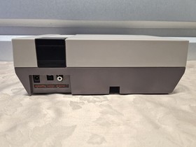 Nintendo NES 1985 Complete Video Game System Console NES-001 + Mario