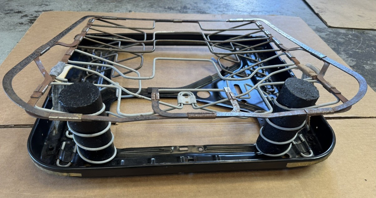 ＭB-126-560ＳEL左サコプレートセツト Mercedes Front Seat Bottom Frame w/ Springs Spring OEM W116 W123
