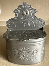Antike Deckeldose , Saliere aus Zinn mit Deckel für Salz 1898 Ulm, Gravur