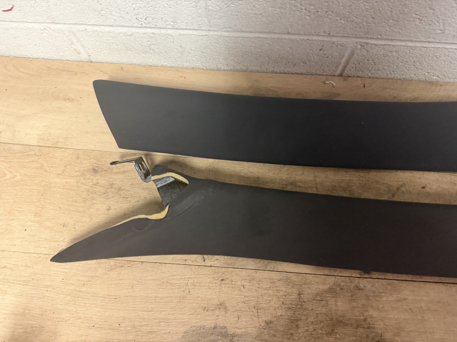 MASERATI GHIBLI OEM 17-21 SET FRONT LEFT & RIGHT A PILLAR UPPER TRIM
