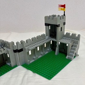 LEGO 6080 King's Castle Lion Knights 1984 Vintage without Box  USED