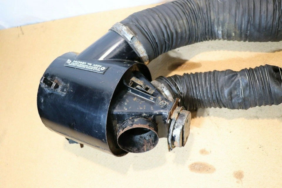 КРЫШКА КОРПУСА ВОЗДУШНОГО ФИЛЬТРА ROLLS ROYCE SILVER SPIRIT UE44764 - Изображение 3 из 4