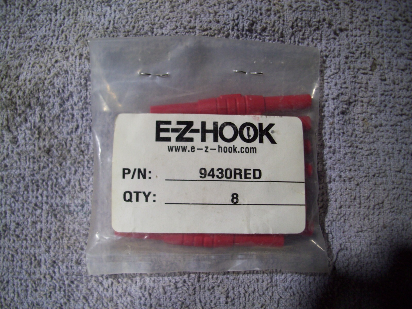 Brand New Lot of 8 E-Z-HOOK 9430RED